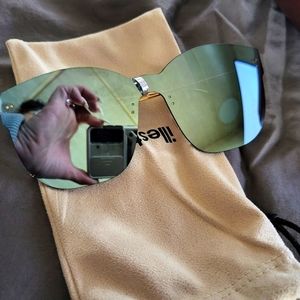 Illesteva Venice C6 Sunglasses 60-15 145 (w/ dust bag & protective hard case)